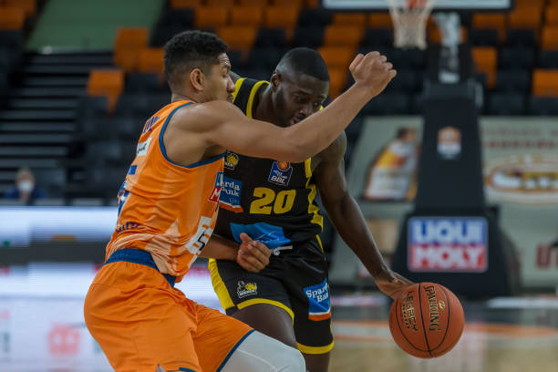 合在关键的 合在关键的