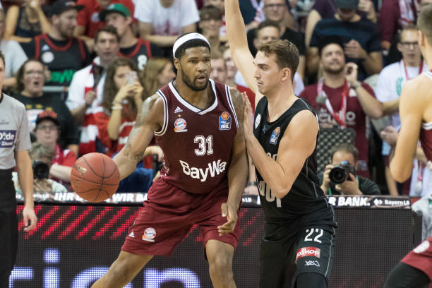 富的教练曾 富的教练曾