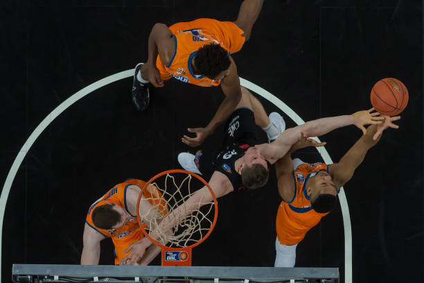 何遭遇下课 何遭遇下课