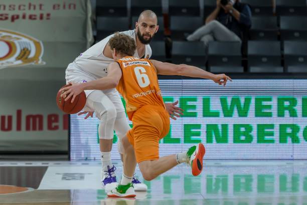 穆德里克 穆德里克